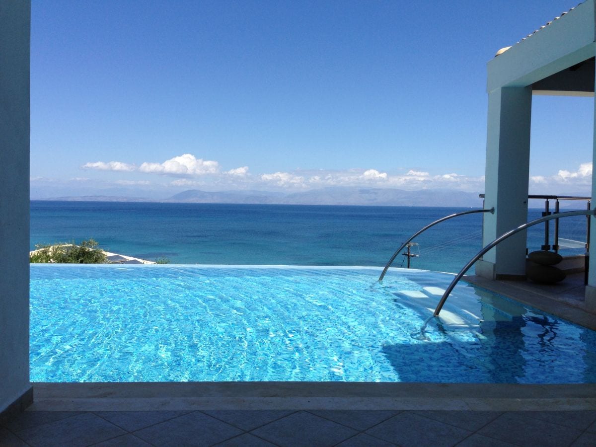 sea view pool area