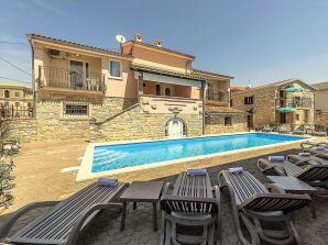 Valtrazza Noemi No.1