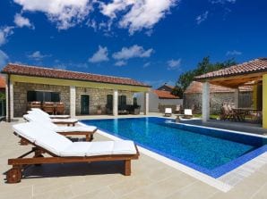 Villa Petra