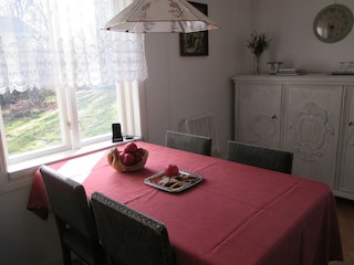 Essbereich im Wohnzimmer