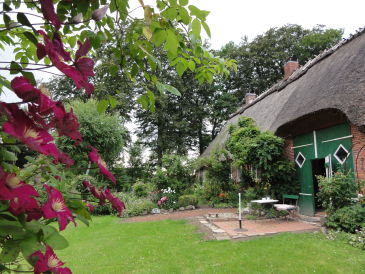 Holiday house Romantisches Reetdachhaus