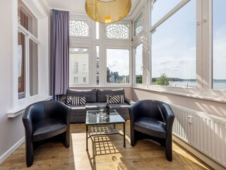 Auf der Couch kann für 1 Person aufgebettet werden.