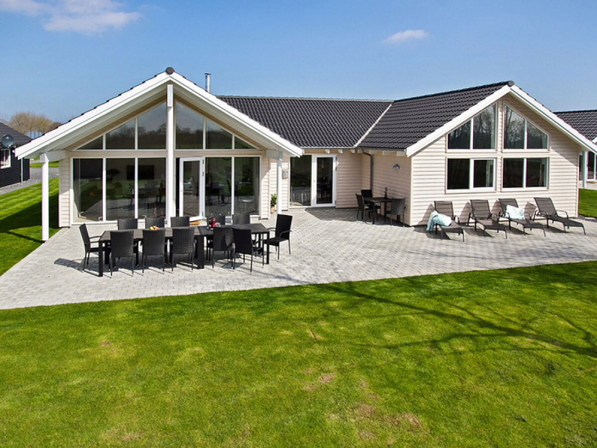 poolhaus im inneren arnis poolhaus außenansicht schleswig poolhaus terrasse vom ferienhaus t210 olpenitz firma dkferien poolhaus im inneren arnis poolhaus außenansicht schleswig poolhaus terrasse vom ferienhaus t210 olpenitz firma dkferien