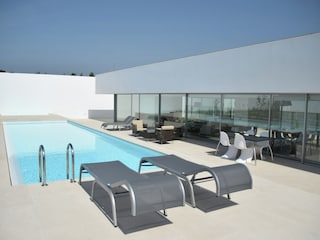 Villa Nadadouro Outdoor Recording 1