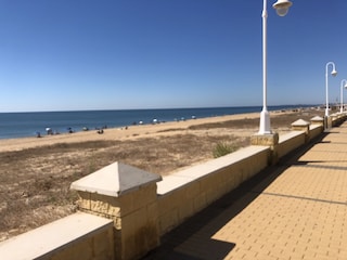 die Strandpromonade