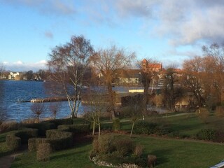 Gartenanlage im Herbst