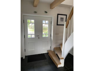 Flur,  Schwalben über der Tür bringen Glück ins Haus ;)