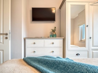 Schlafzimmer mit TV