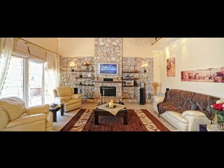 Villa Kira Chrisikou Características 19