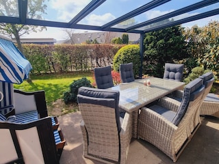 Die neue Terrassenüberdachung + Sitzgruppe