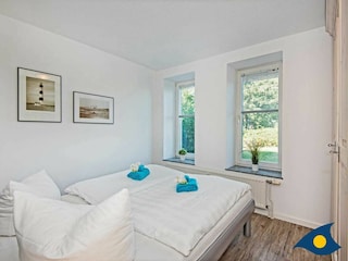 Schlafzimmer mit Doppelbett