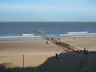 Schöner großer Strand