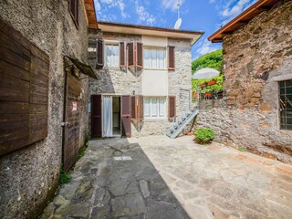 Vakantiehuis Pescaglia Buitenaudio-opname 5
