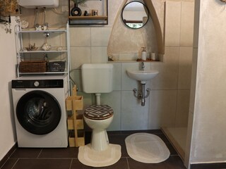Outdoor toilet