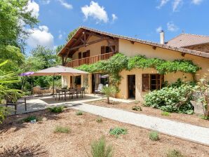 Ferienhaus Großes Bauernhaus mit privatem Garten - Nantheuil - image1