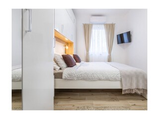 Holiday apartment Njivice Features 13