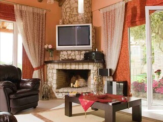 Villa Kira Chrisikou Features 14