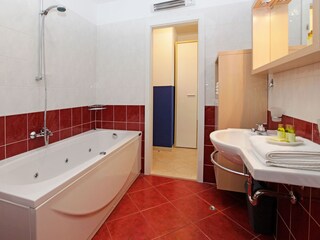 die Toilette