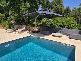 Lounge area mit Parasol