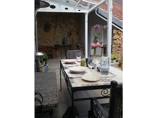 Terrasse mit Blick auf Scheune