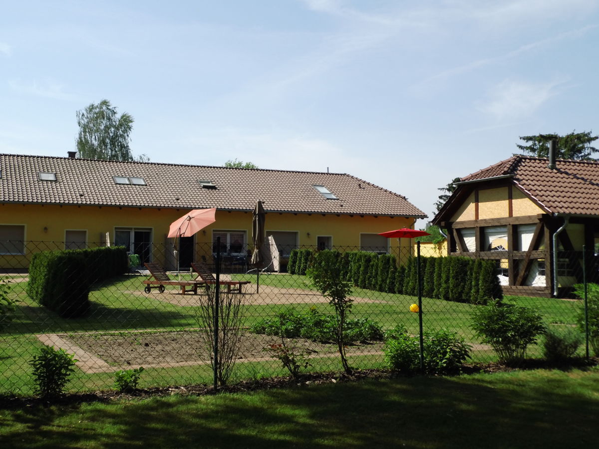 Ferienhaus mit Grillhütte