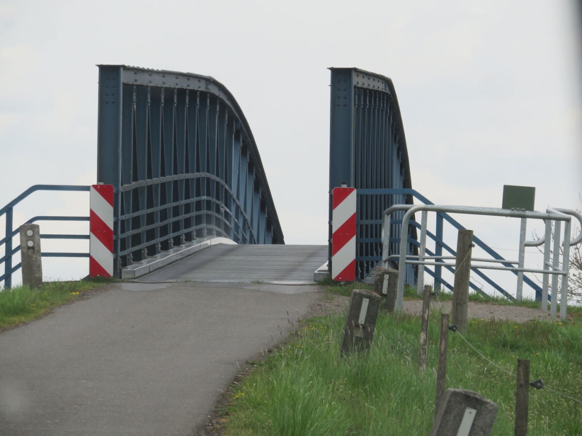 Brücke vor der Pünte