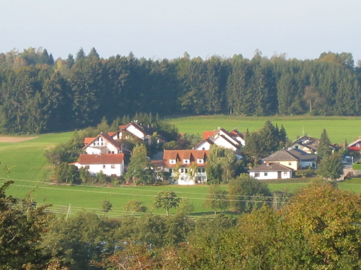 Hattenweiler, Haus Talmon in der linken Reihe