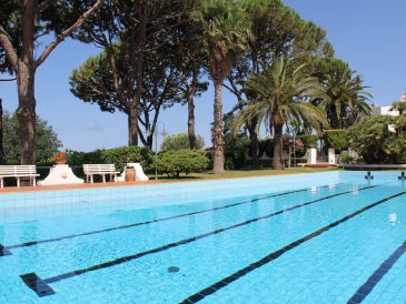 Holiday house Holiday home with pool: 100% relaxation and peace