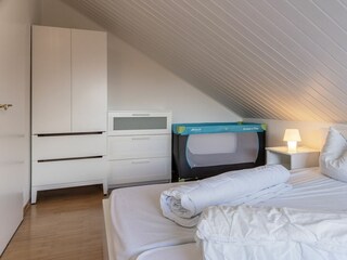 Ferienwohnung Harlesiel Schlafzimmer 13
