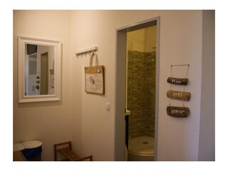 Tür von der Küche zum Badezimmer in der Inselblume 29