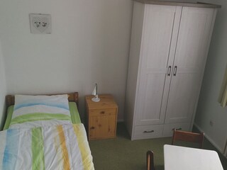 Schlafzimmer 2