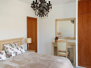 Bedroom sea view 1