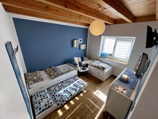 Schlafzimmer mit  Ausziehbett