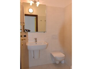 Bathroom DB 5