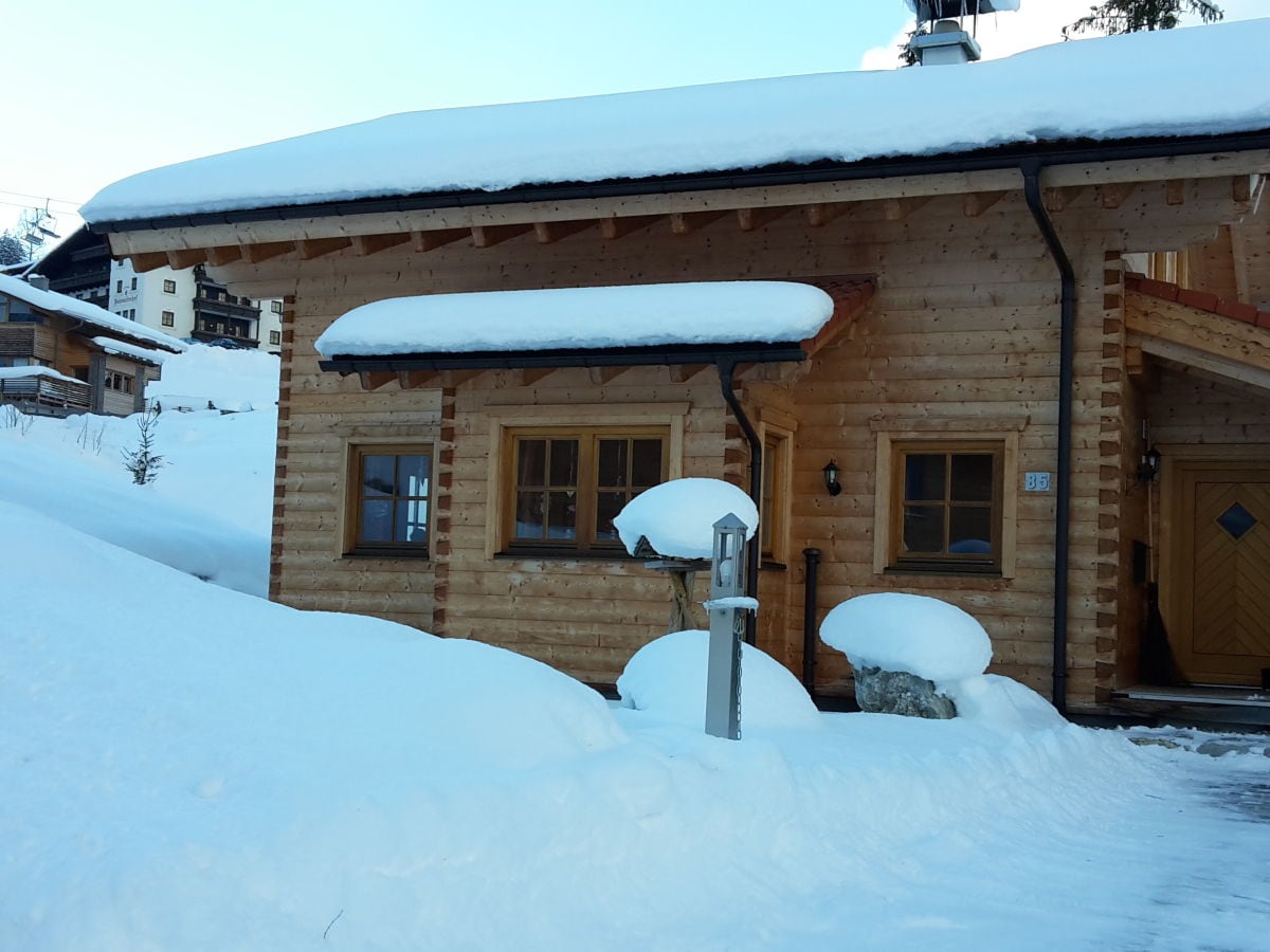 Haus im Schnee