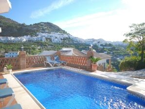 Schöne Villa mit privatem Swimmingpool in Frigiliana - Frigiliana - image1