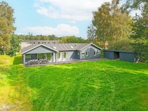 Ferienhaus 14 persoons vakantie huis in Grenaa-By Traum