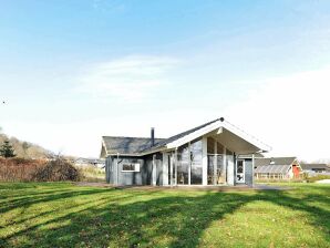 8 Personen Ferienhaus in Sjølund - Sjølund - image1