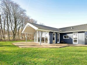 8 Personen Ferienhaus in Sjølund - Sjølund - image1