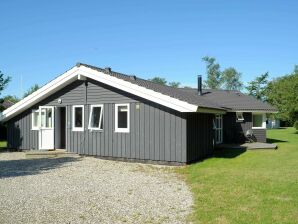 Holiday house 8 person holiday home in Børkop - Høll - image1