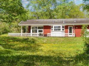 8 Personen Ferienhaus in Glesborg - Fjellerup Strand - image1