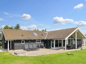 Ferienhaus Luxury Pool Retreat - By Traum Ferienwohnungen