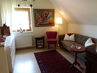 Galerie im 1. Stock mit WLAN und Informationsecke