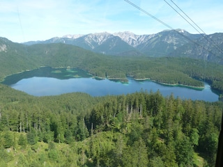 Eibsee am Fuße der Zugspitze