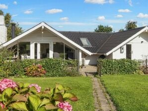 8 Personen Ferienhaus in Hejls-By Traum - Hejlsminde - image1