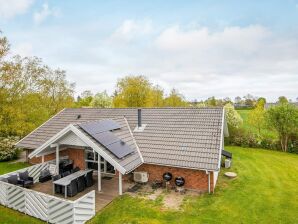 10 Personen Ferienhaus in Juelsminde - Juelsminde - image1