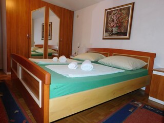 Apartamento de vacaciones Karlobag Dormitorio 15