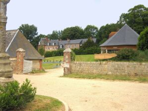 Rustikales Ferienhaus in Flainville mit Garten - Saint-Aubin-sur-Mer - image1