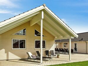 Ferienhaus Maison de vacances pour 20 a Hasselberg