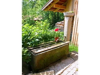 Brunnen vor der Terrasse